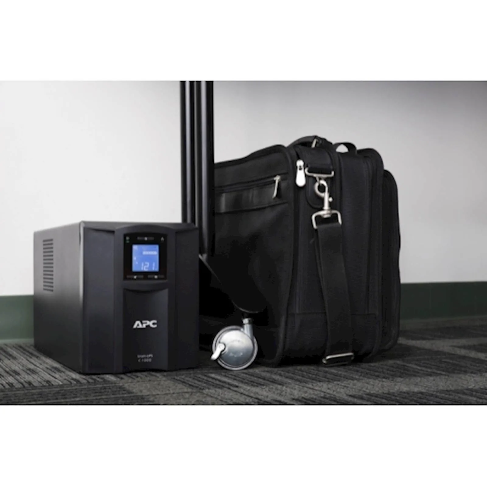 Smart-UPS C APC, 1000VA, Tower, 230V, 8x IEC C13, SmartConnect, USB i serijski, AVR, grafički LCD - slika 3