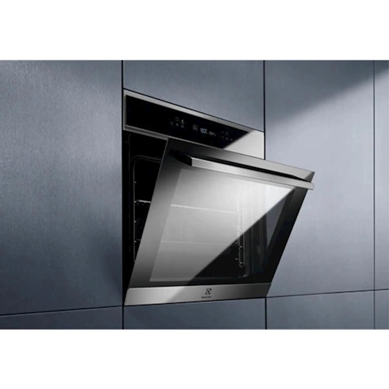 Ugradbena pećnica Electrolux EOE7P31X - slika 4