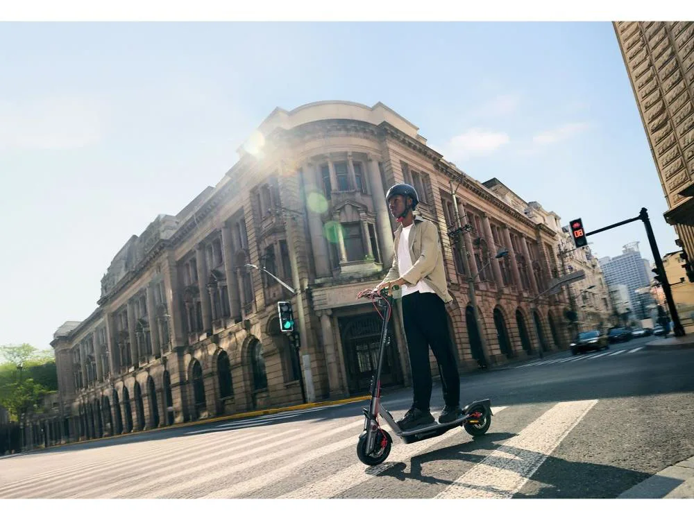Segway Ninebot F3 PRO E14+ godina, 70 km domet, 120kg nosivost, 1200 W, 24% uspon - slika 2