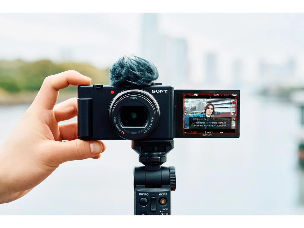 Sony ZV-1 II Digital CameraCMOS senzor Exmor RS 1.0foto 20.1 mp; video 16.8 mp; - slika 3