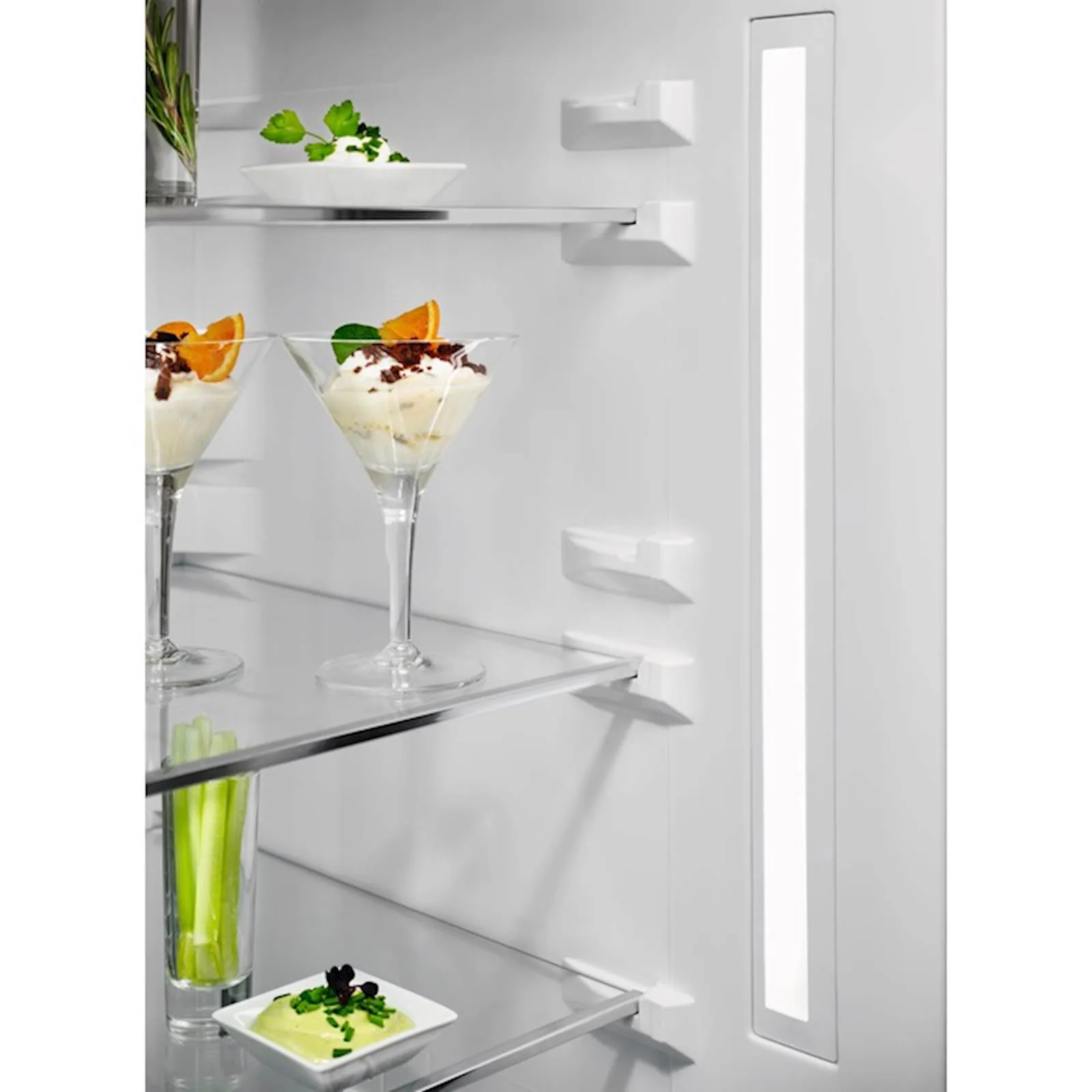 Frižider Electrolux sa zamrzivačem LNT7ME32X3 - slika 7