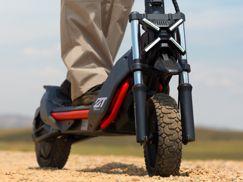 Segway KickScooter ZT3 PRO16+, 130 kg, domet 70 km, 25 km/h, 25%, 11'', 1600 W - slika 6
