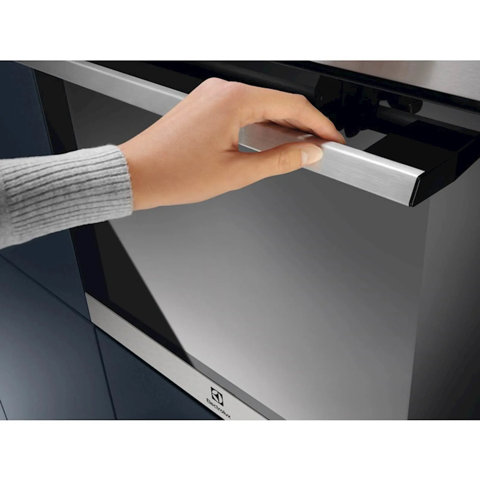 Ugradbena pećnica Electrolux EOH3C00BX - slika 5