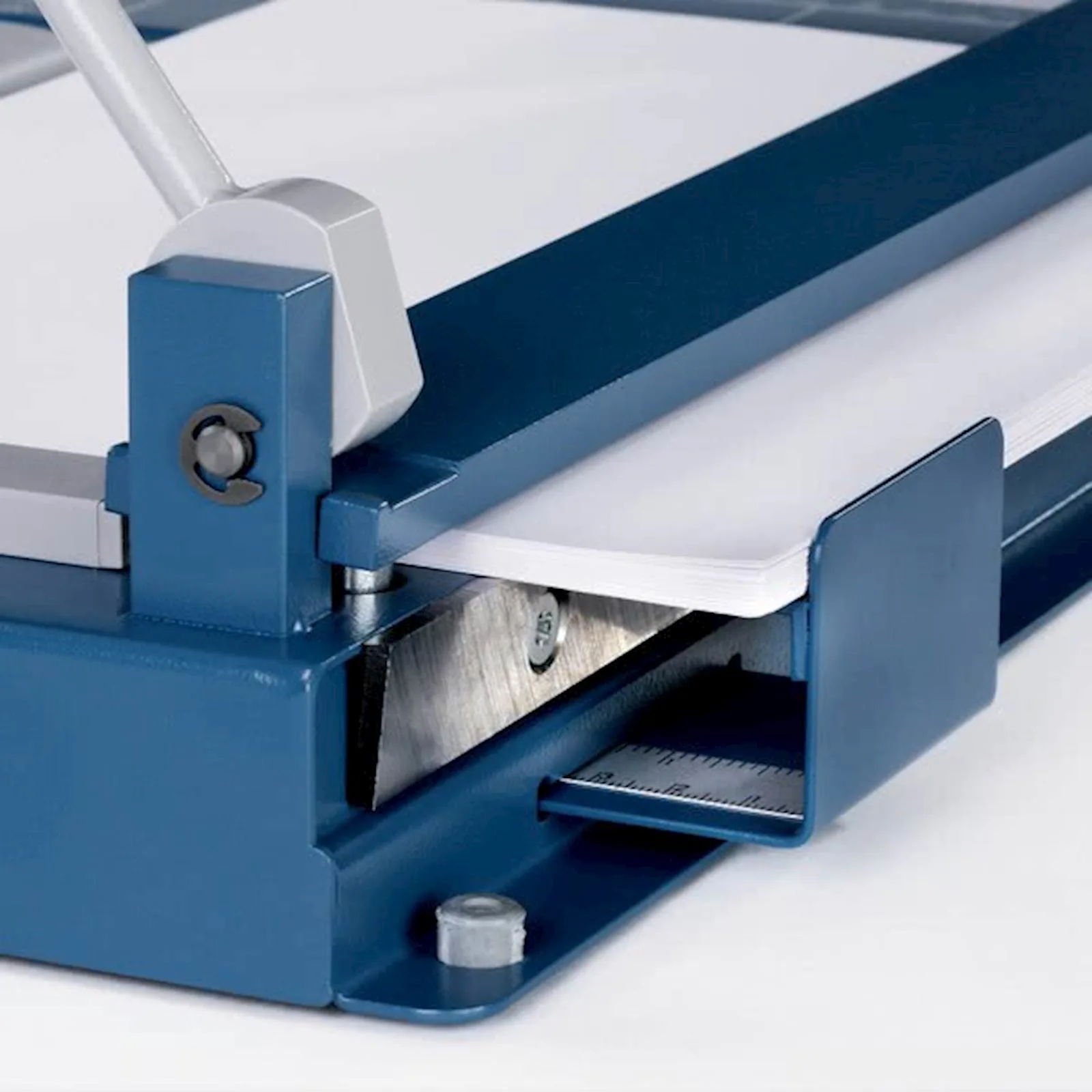 Giljotina Dahle 564, laser, 360mm, A4, 50 listova - slika 4