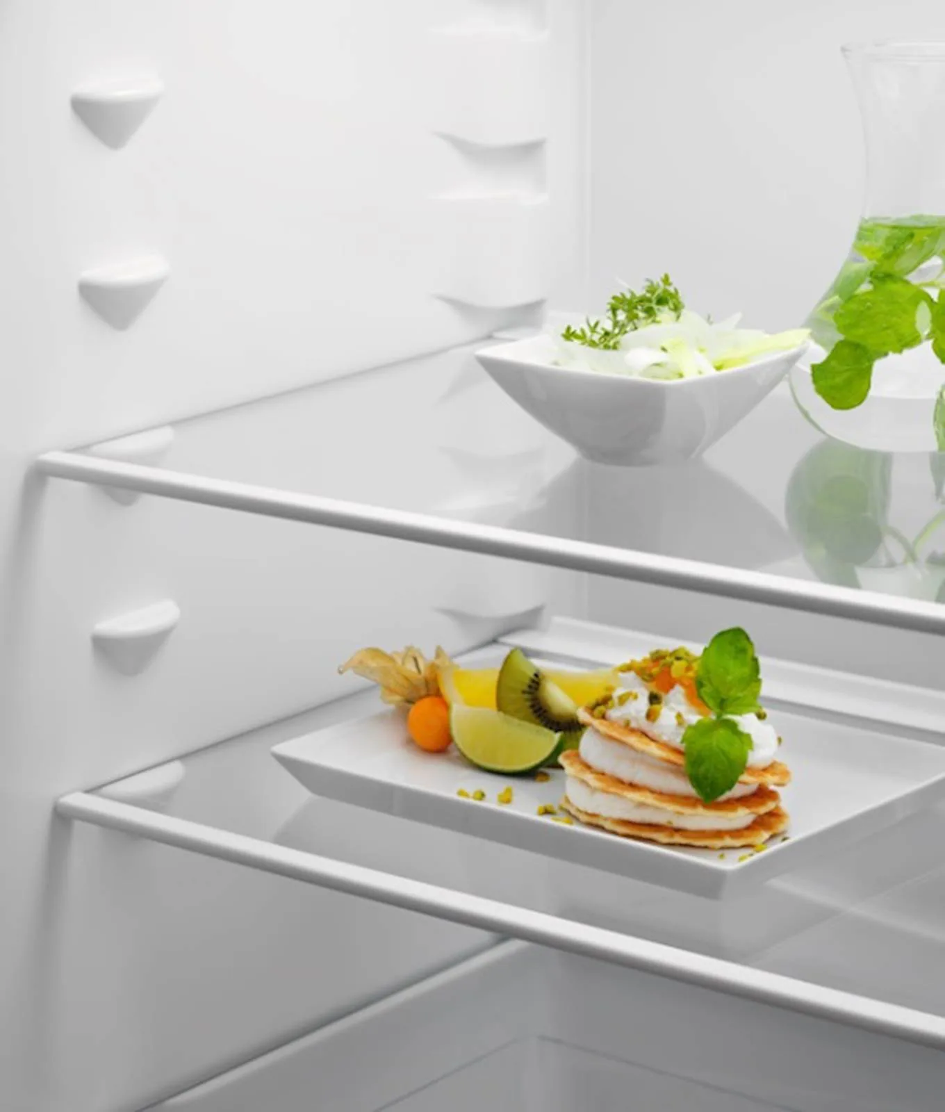 Ugradbeni frižider sa zamrzivačem Electrolux - slika 8