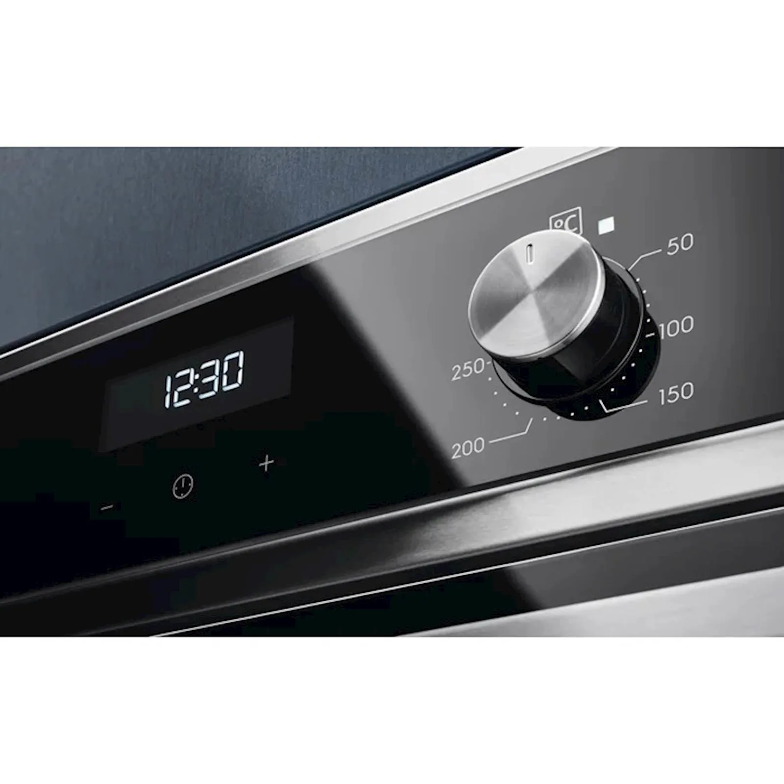 Ugradbena pećnica Electrolux EOF5H40BX - slika 6