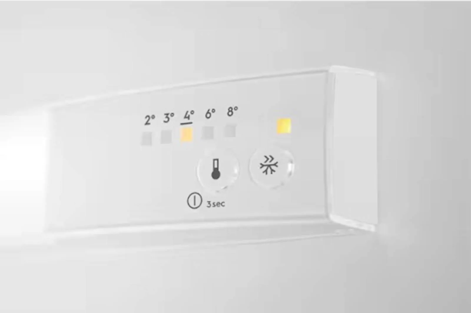 Frižider ELECTROLUX sa zamrzivačem LNS3LE18S - slika 2