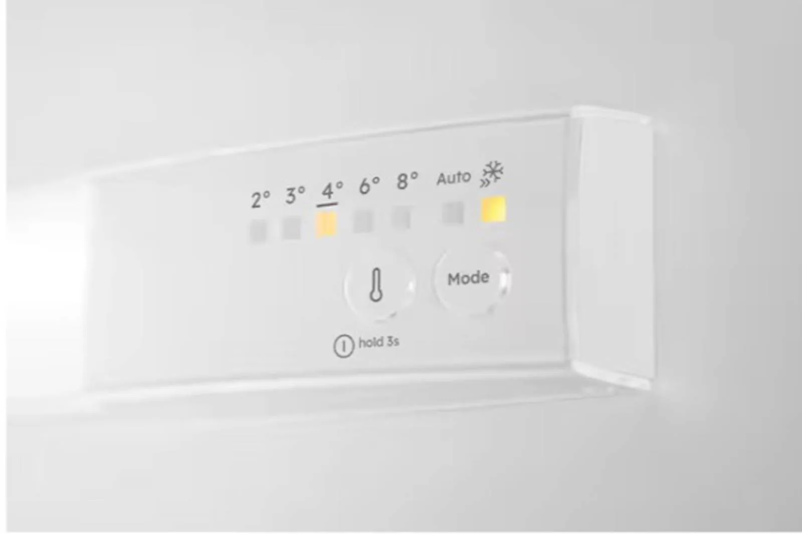 Frižider Electrolux sa zamrzivačem LNA6LD18S - slika 2