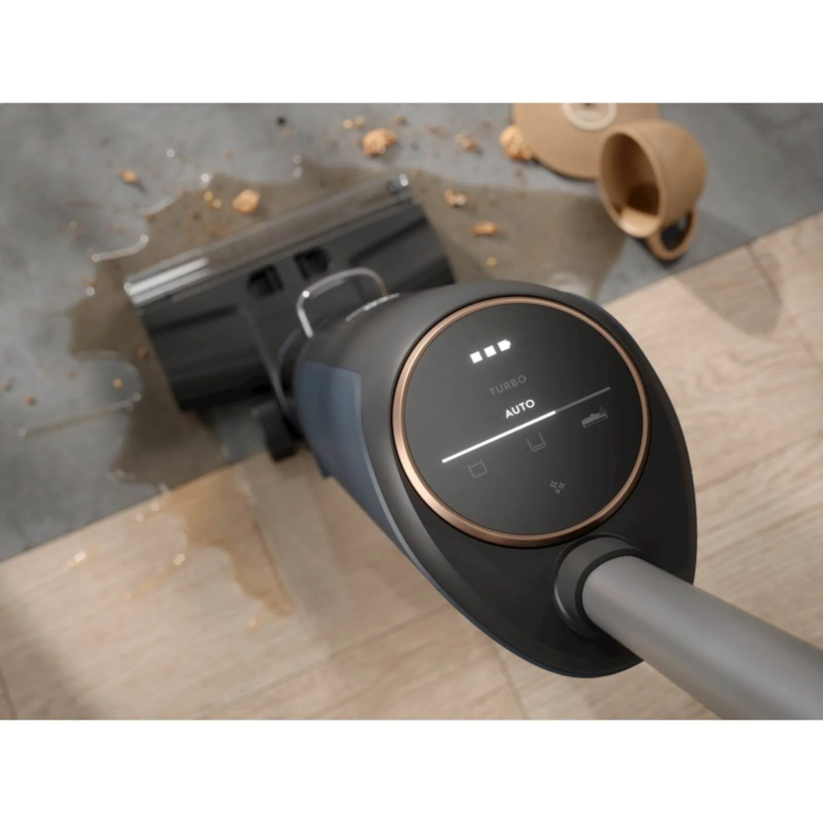 Štapno-baterijski usisivač Electrolux EW81U3DB - slika 6